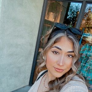 Meet your Posher, Yasmin